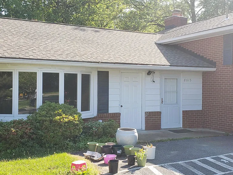 8615 Hilltop Rd — Photo 1