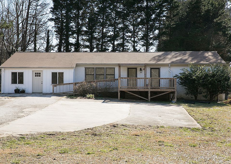 1st image of 156 White Pine Rd