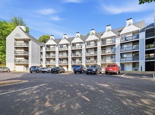 1243 Cedars Ct APT B6, Charlottesville, VA 22903