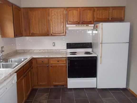 5th image of 1272 Squires Dr