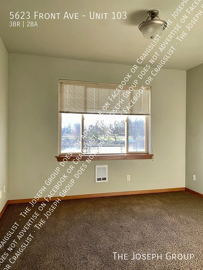 Building Photo - 5623 Front Ave #103