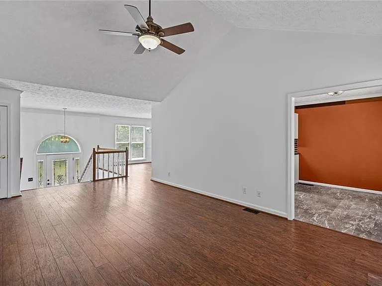 4240 Sugar Mill Dr — Photo 11