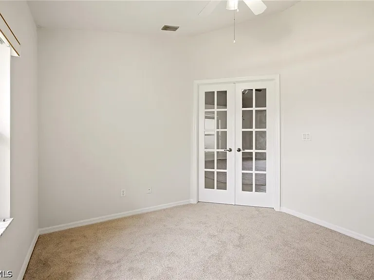 2600 SW 1st St — Photo 14