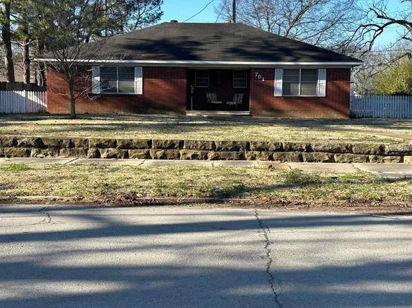 701 Walnut St, Newport, AR 72112