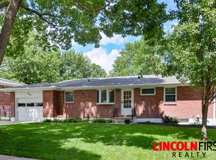 524 Trail Ridge Rd, Lincoln, NE 68505