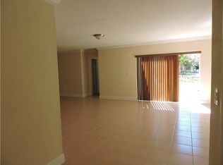 10662 SW 180th St, Miami, FL 33157