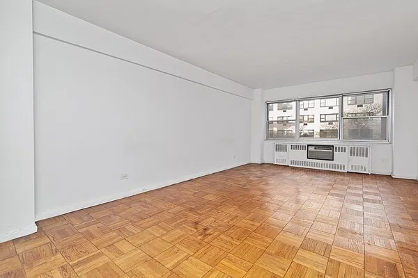 Rented by Emerson Realty NY LLC | media 18