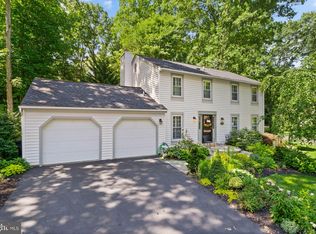 9817 New England Woods Ct, Burke, VA 22015