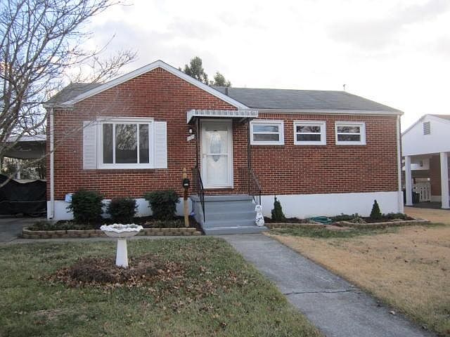 1st image of 121 Trinkle Ave NE