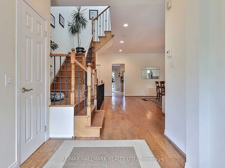 100 Courcelette Rd — Photo 2