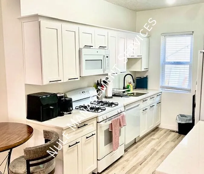 2214 Larkins Way — Photo 4