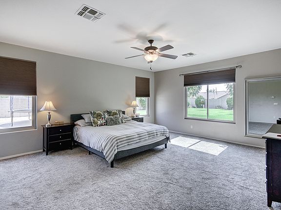 2nd image of 2118 N Calvin Cir