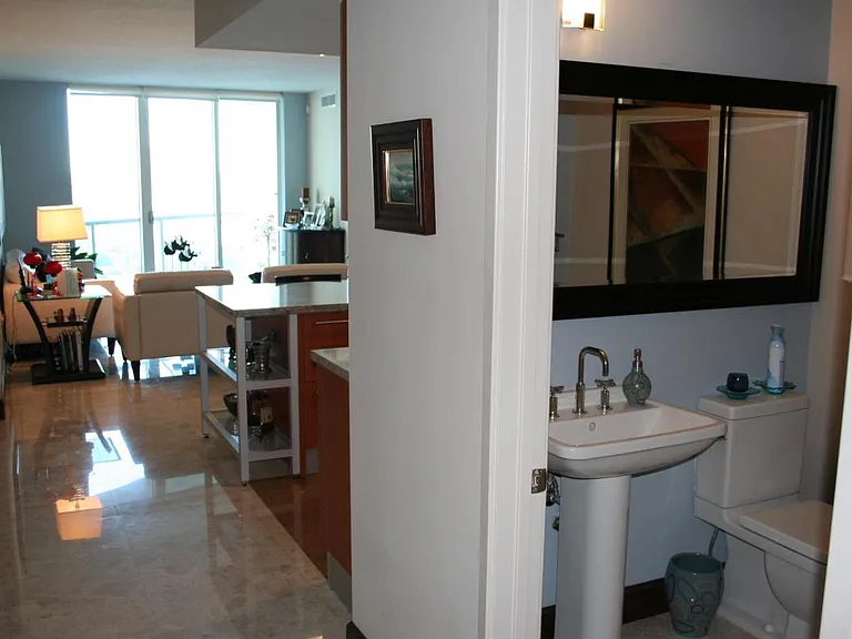 185 SW 7th St #1802 — Photo 6