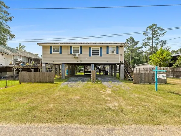 13093 Dove St, Maurepas, LA 70449