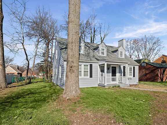 2nd image of 418 Cedar St