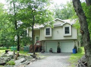 215 Seneca Dr, Milford, PA 18337