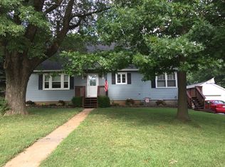 428 N Library St, Waterloo, IL 62298