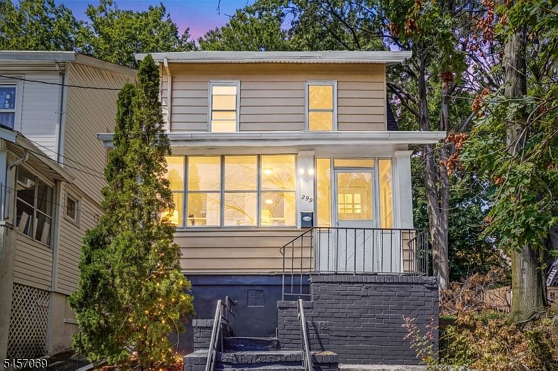1st image of 299 Smith St