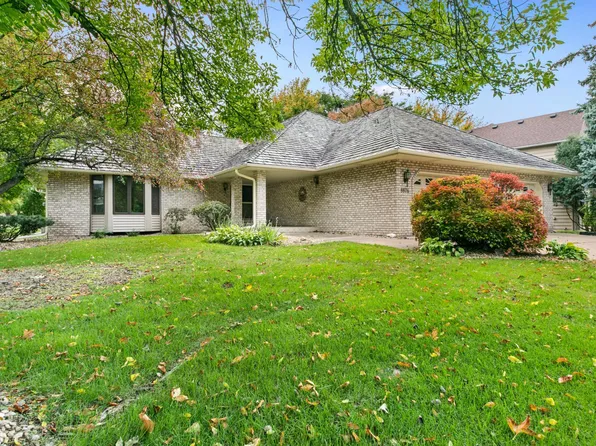 8876 Inverness Ter, Brooklyn Park, MN 55443