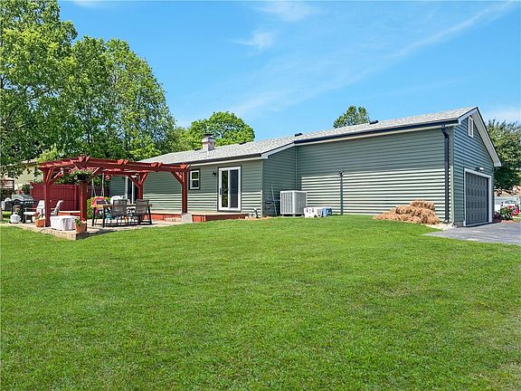 5th image of 7419 Grayson Dr