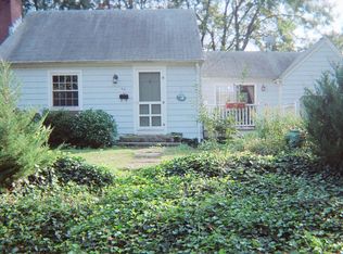 48 Parkway Ave, Cranston, RI 02905