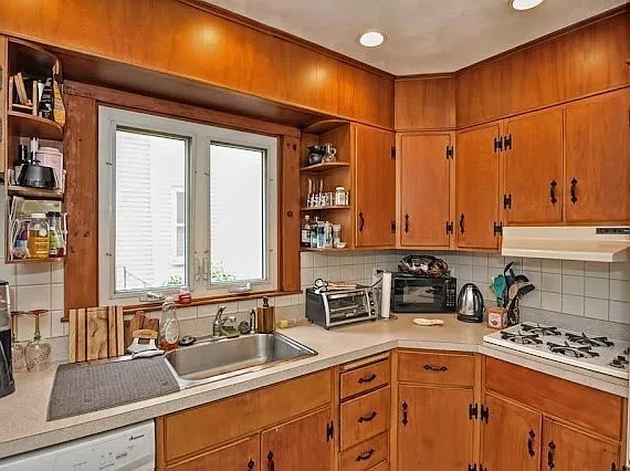 19 Princeton St #1 — Photo 16