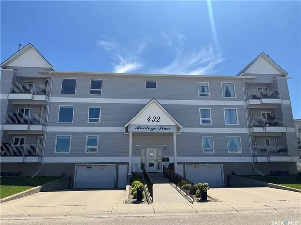 UNIT 204-432 Heritage DRIVE, Estevan, SK S4A 2P6