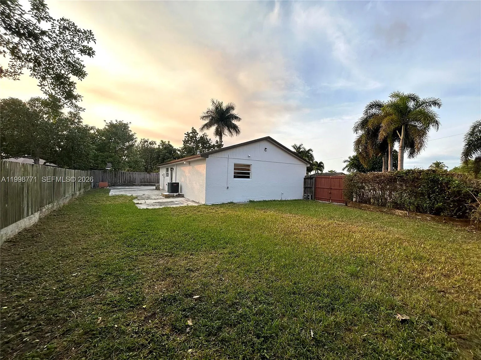 3 bed, 1232 sqft, $2,700 — Photo 3