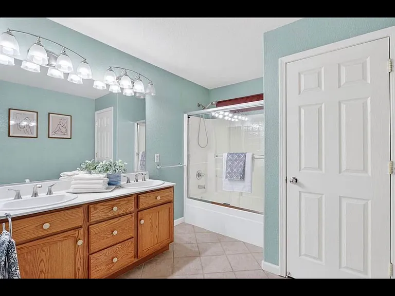 6311 Bluebill Ct — Photo 6