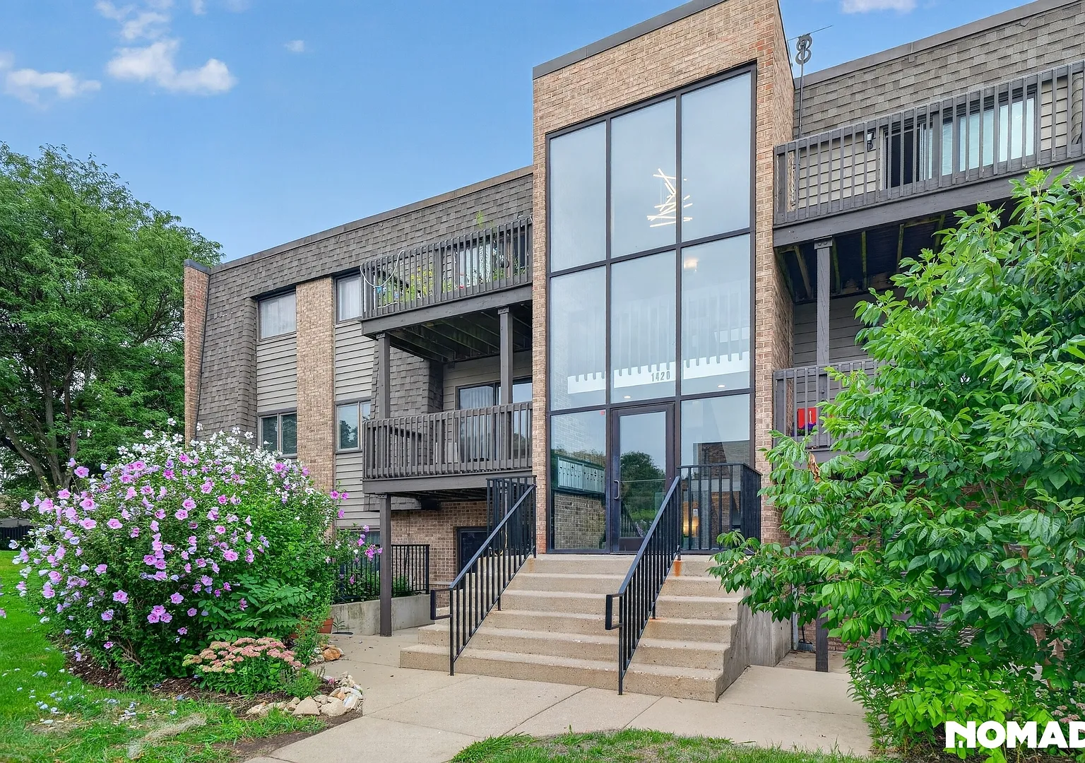 2 bed, 1000 sqft, $2,300 — Photo 3