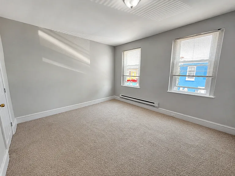 2966 N Ringgold St — Photo 11