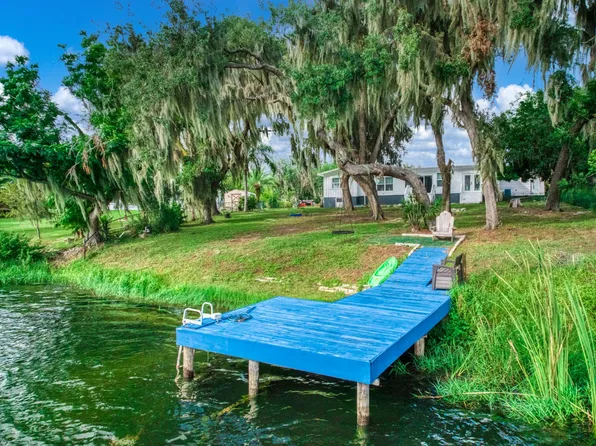 709 Lake Blue Dr, Lake Placid, FL 33852
