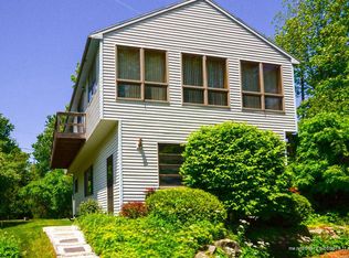 10 Desmond Ln, York, ME 03909