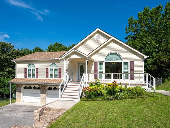 3rd image of 8315 Troubadour Way