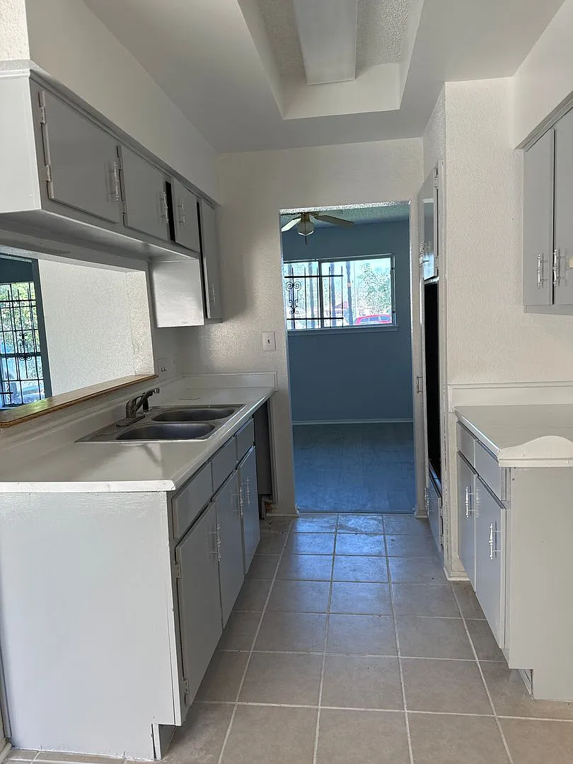 12814 Greenshire Dr. — Photo 3