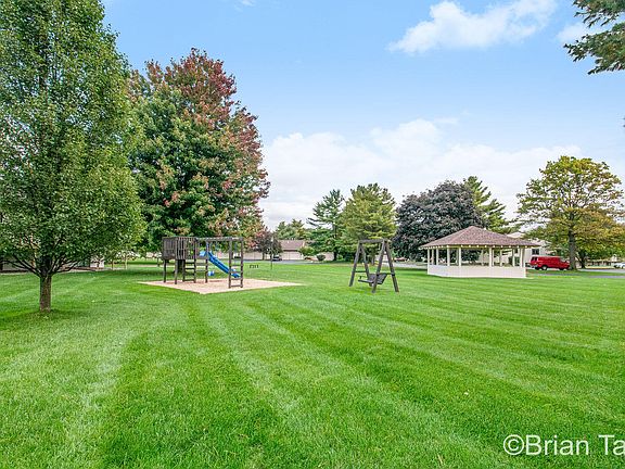 5th image of 3450 Stonebluff Ln SW #107