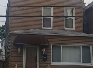 10 W 35th St, Bayonne, NJ 07002