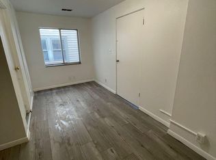 527 W Prairie Ave APT 4, Decatur, IL 62522