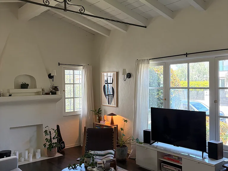 503 N Gardner St #503 — Photo 12