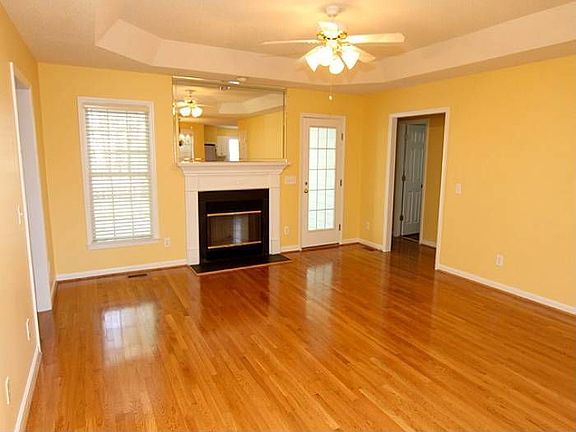 Spacious Living Room