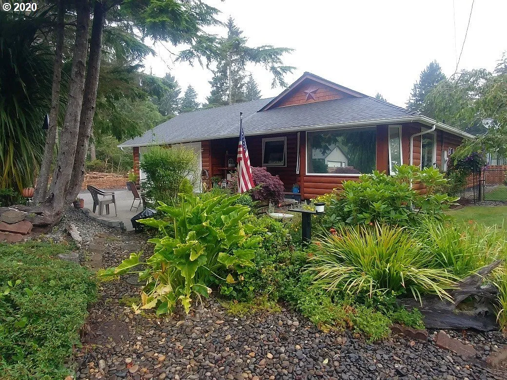 1145 9th Ave photo 1