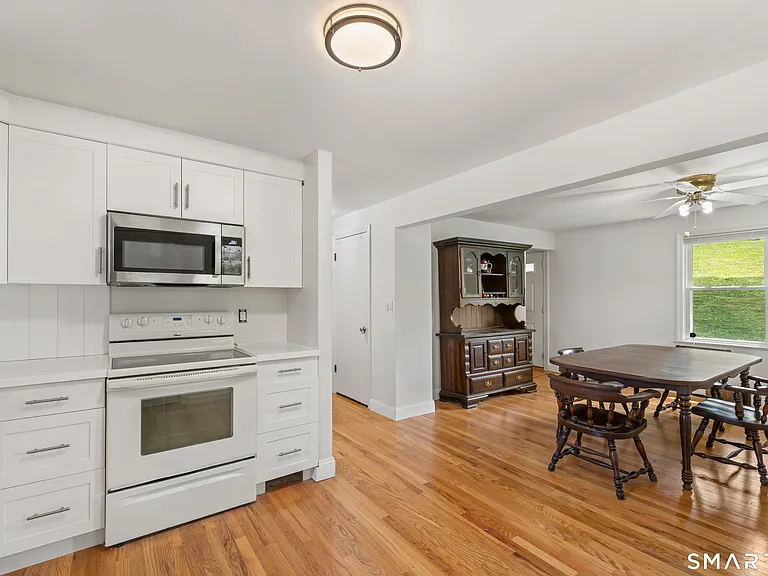 63 Valleyview Rd — Photo 9