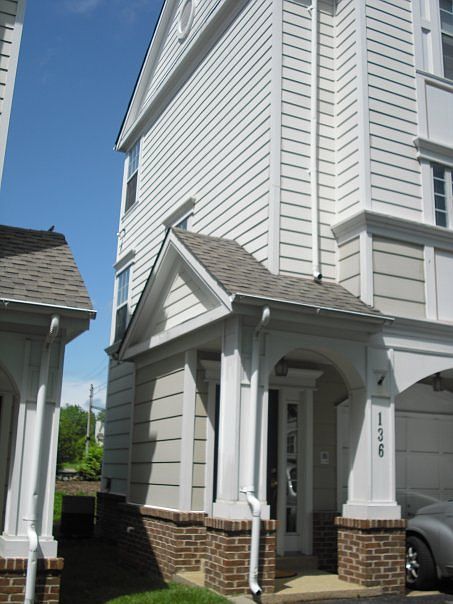 136 Kendrick Place Exterior