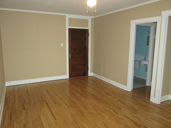 3rd image of 1721 N Washington St APT 24