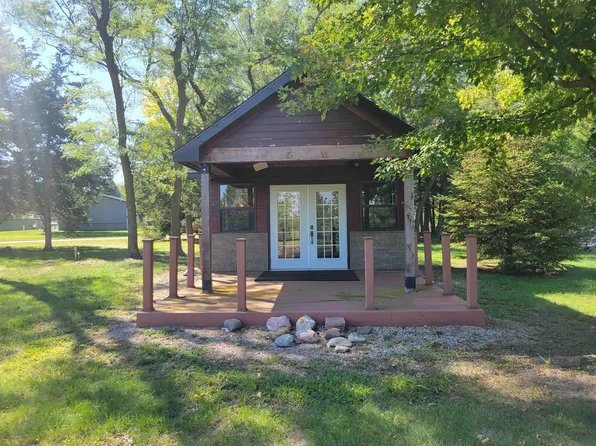 515 E 10th St, Stromsburg, NE 68666