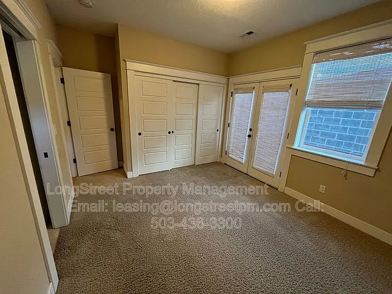 532 NE Sumner St #A — Photo 9