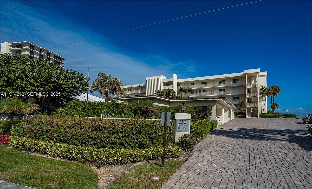 Building Photo - 350 Beach Rd #204