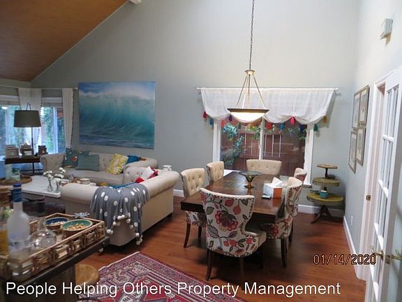 3rd image of 9579 Benavente St