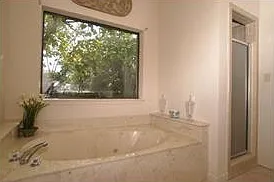 211 Thomas Oaks Dr — Photo 5