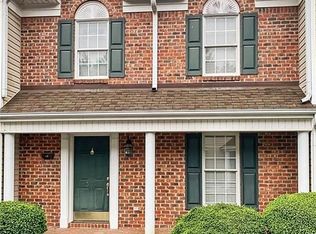 302 Salisbury Ct, Kernersville, NC 27284